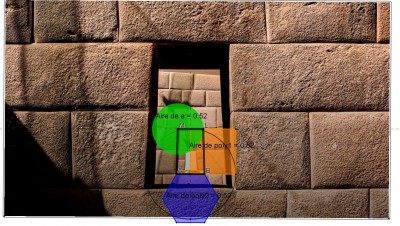 Coricancha fenêtre et 3 tables 2 a.JPG