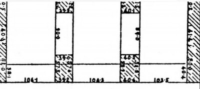 Temple de la Vallée Est largeur pièce 10 colonnes a.JPG
